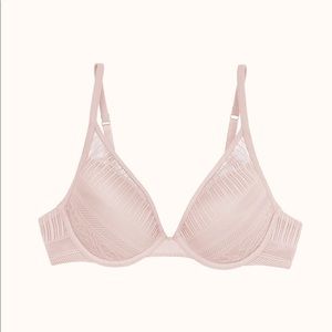 Everyday lace uplift plunge bra